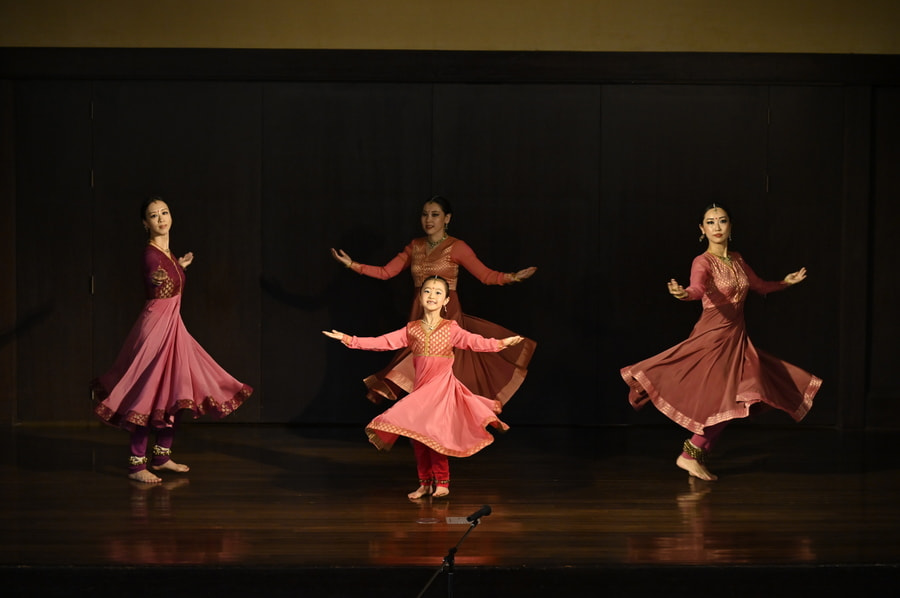 子供のインド舞踊